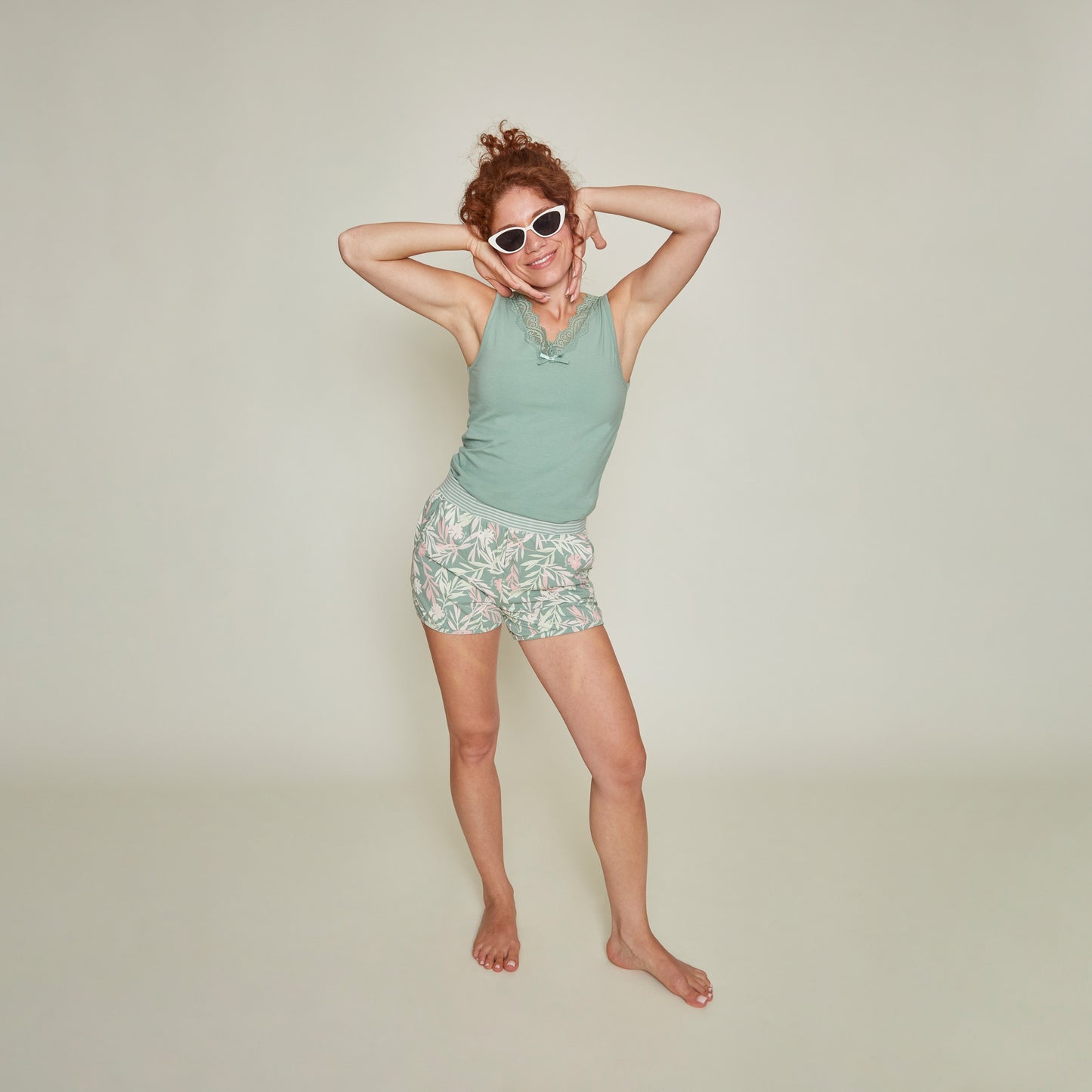 Women shorts P55129-38 41 Green